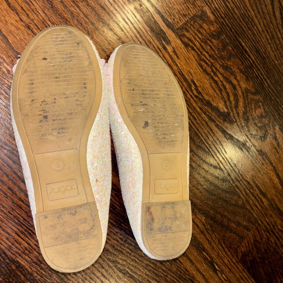 Sugar, pink sequin flower detail shoes. Girls size 2 - Picture 4 of 4